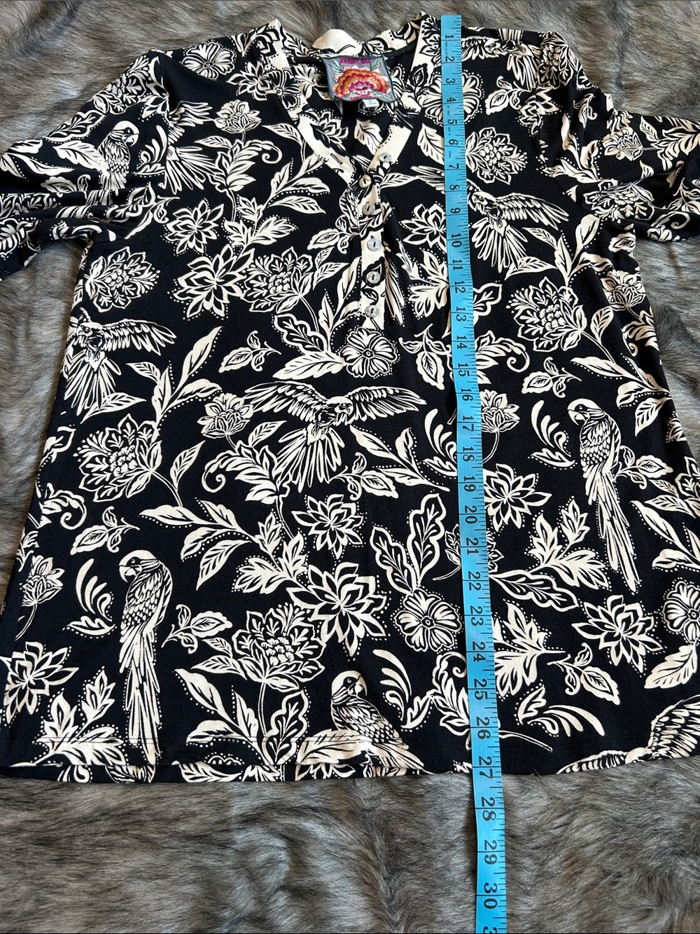 Johnny Was Noah Henley Top Floral Bird Black & Cream Women’s Medium - Picture 6 of 12